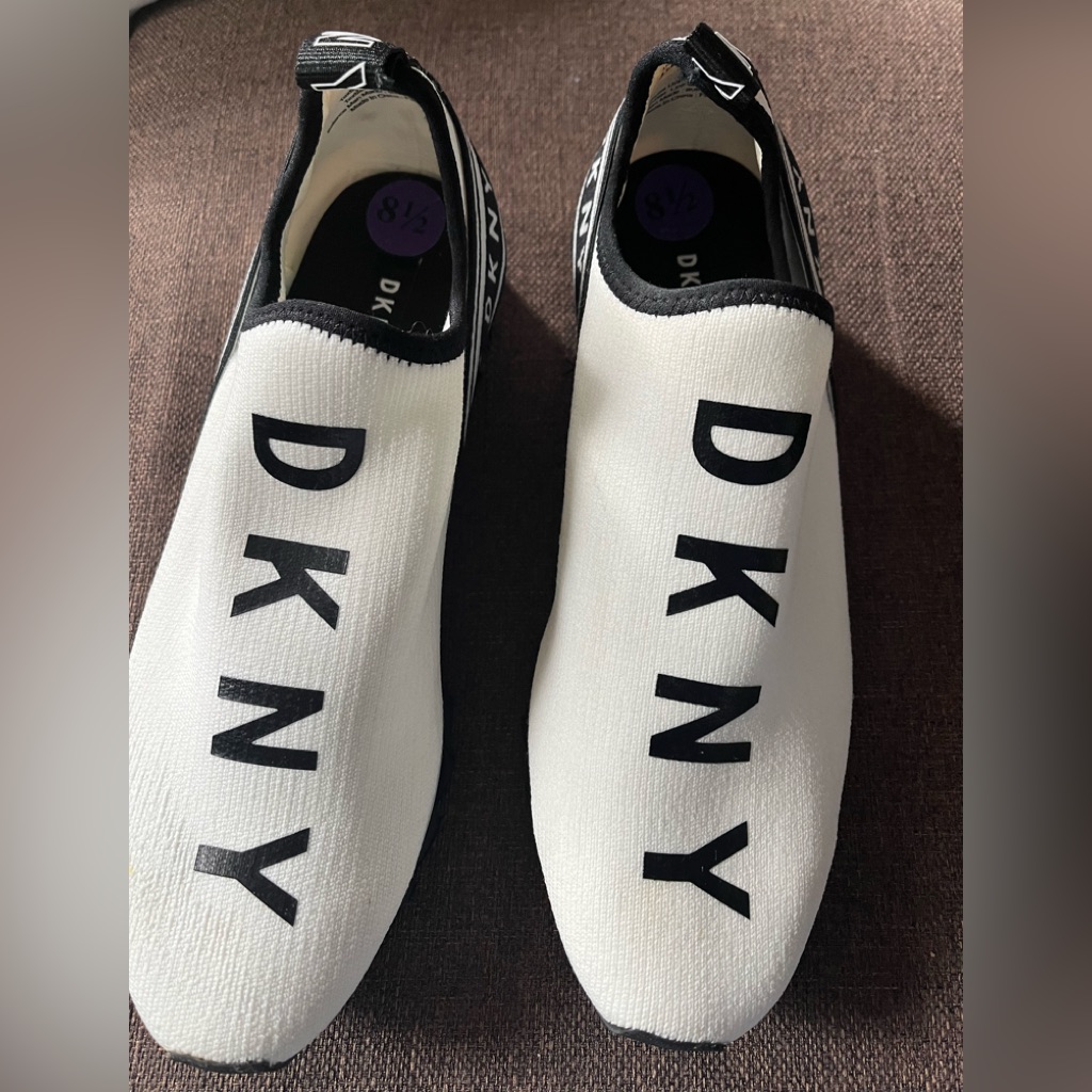 Preowned Dkny Abby Sneakers White 85